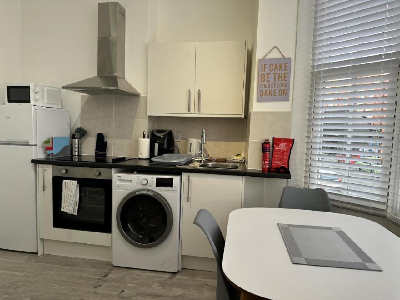 Studio Flat 2A Central Colwyn Bay Exterior photo